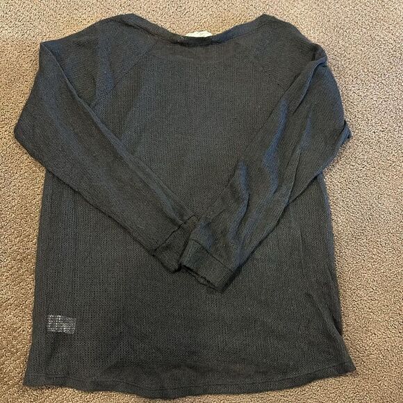 Vintage Havana Women’s Brown Sweater with Gold Heart & Grommets - Picture 6 of 6